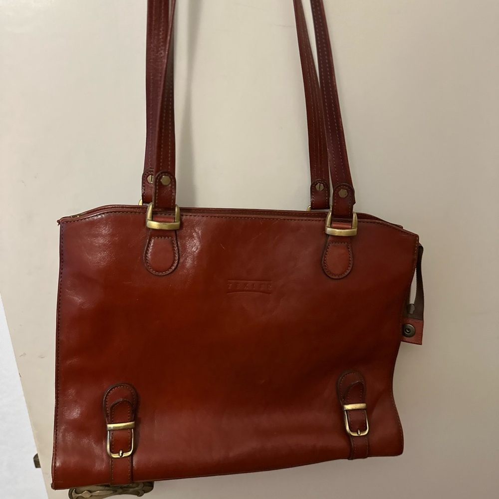 Elegant Leather Tote Bag
